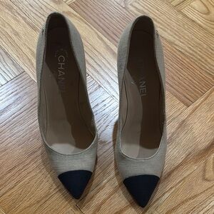 Chanel Women's Tan and Black Shoes